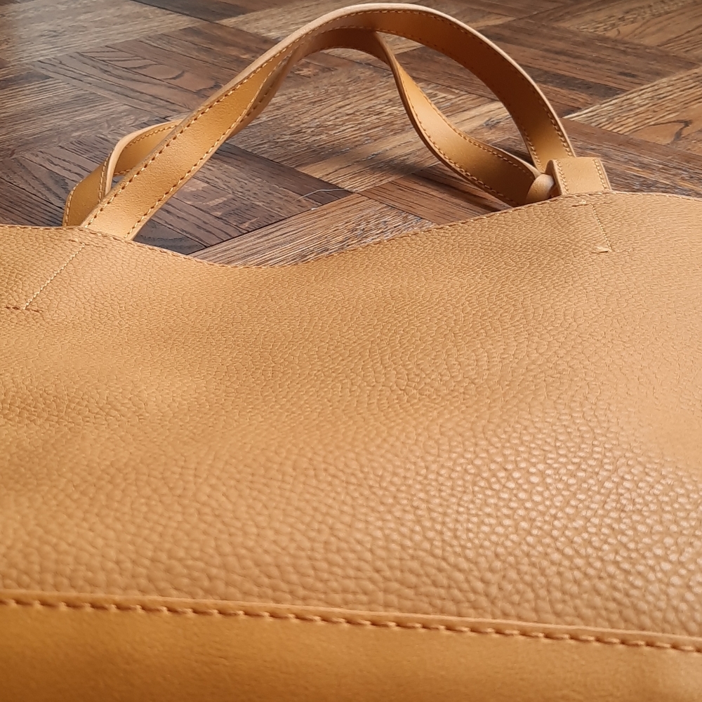 NEW Handbag - Picture 4 of 4
